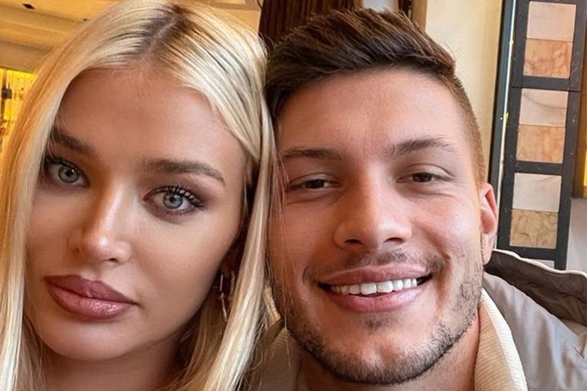 Pojavila se slika supruge Luke Jovića iz prošlosti, Sofija sve uvjerava: "Nisam ništa radila" Pojavila se slika supruge Luke Jovića iz prošlosti, Sofija sve uvjerava: "Nisam ništa radila"