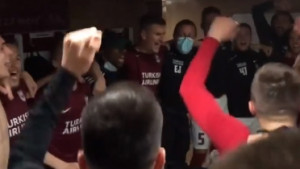 Ludnica u svlačionici Sarajeva nakon pobjede u derbiju i poruka za kraj: Laku noć bordo grade!