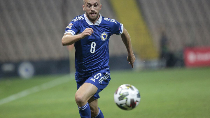 Velikan ne odustaje od njega: Edin Višća čeka transfer