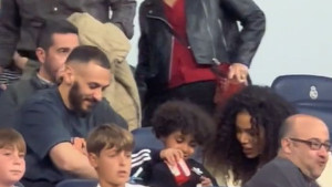Benzemin brat izazvao haos na Bernabeu, navijači bili ubijeđeni da je to Karim, pa se šokirali