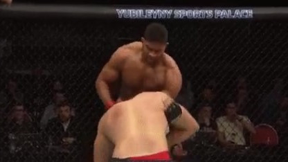 Legendarni Overeem nokautirao Oleynika u prvoj rundi