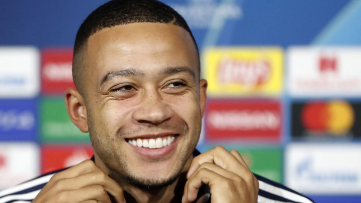 Memphis Depay je novi fudbaler Barcelone