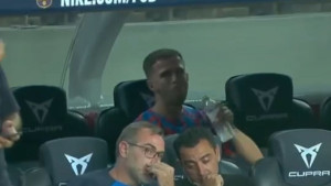 Uzalud laskanje i lijepa riječ: Xavi je na Gamper cupu pokazao Pjaniću da ga čeka "slijepa ulica"