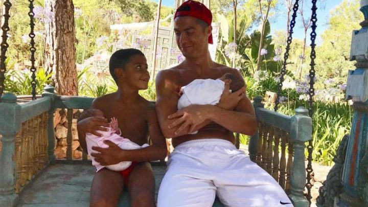 Ronaldova nova fotografija sa blizancima oduševila svijet