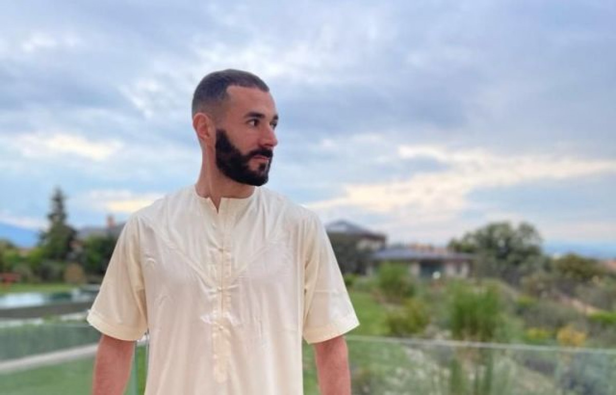 Benzema objavio fotografiju pred iftar, pa objasnio zbunjenim fanovima: Ramazan je dio mog života