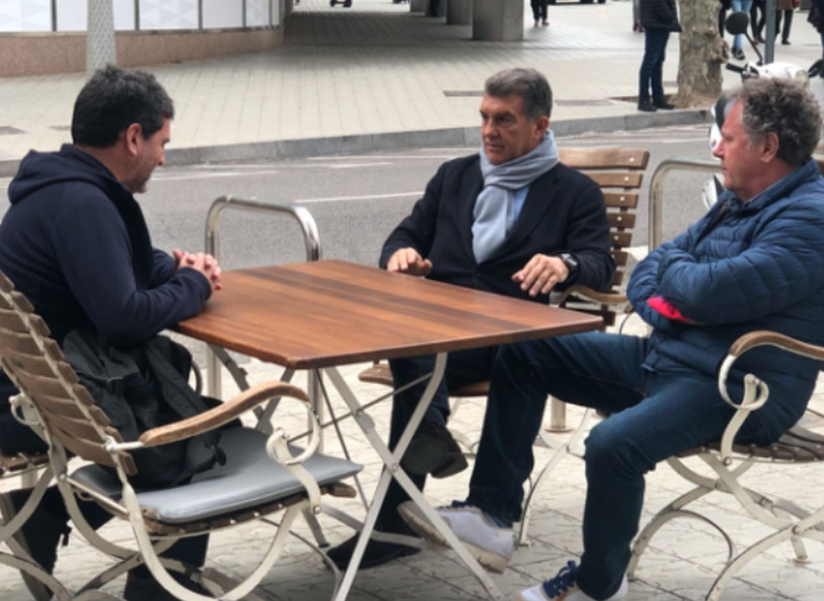 Laporta je na ručku pitao koliko košta igrač Liverpoola, nije vjerovao šta čuje: "Ma nemoguće..." Laporta je na ručku pitao koliko košta igrač Liverpoola, nije vjerovao šta čuje: "Ma nemoguće..."