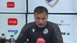 Ćorić dosta otvoreniji na press konferenciji, poslao i poruku Manijacima