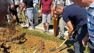 Tužan dan u porodici Džeko: Edin ukopao svog dedu Akifa
