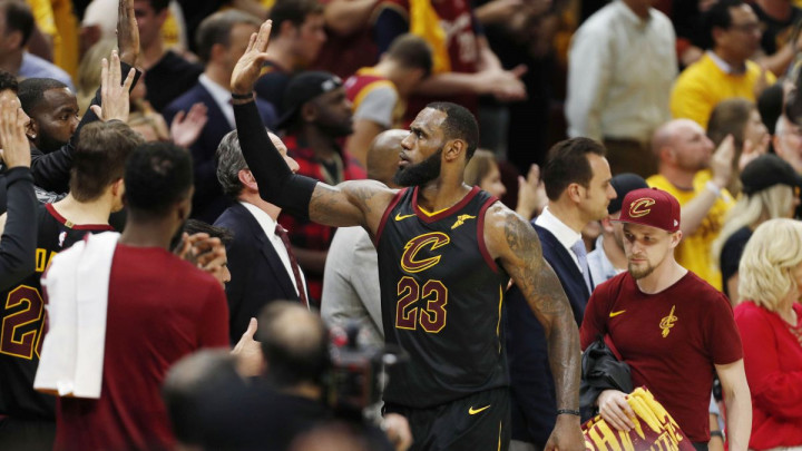 Čast svima, ali zna se ko je King: LeBron razmontirao Celticse!