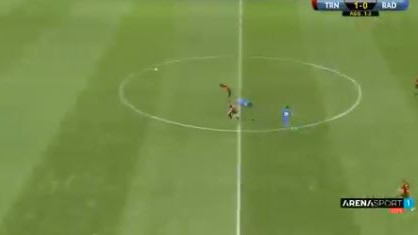 Sporna situacija u Trnavi: Je li igrač Spartaka zaslužio direktan crveni?