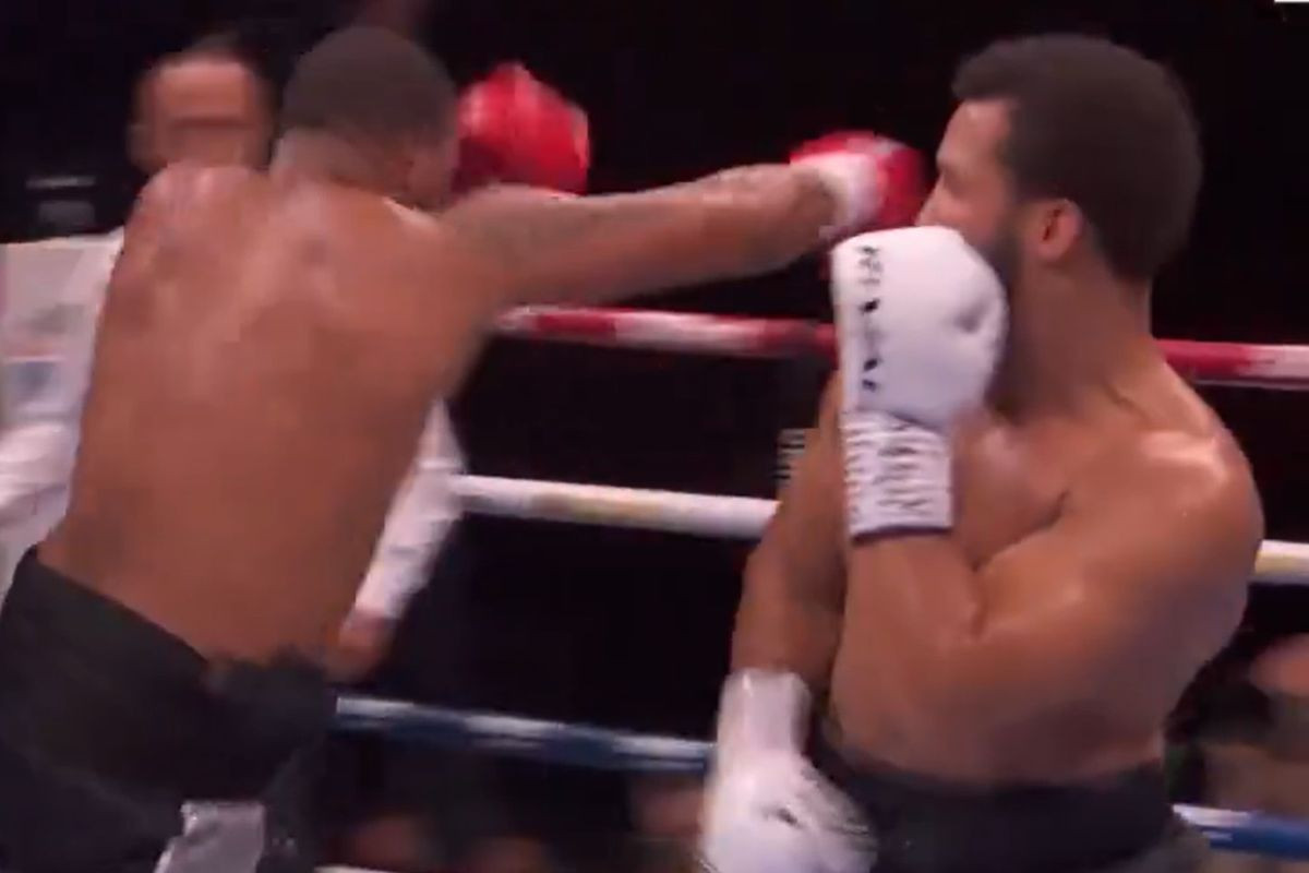 'Novi Tyson' večeras je uvjerio svijet kakva je nokaut mašina: Booom i gotovo! 'Novi Tyson' večeras je uvjerio svijet kakva je nokaut mašina: Booom i gotovo!