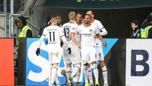 Eintracht do punog plijena u Sinsheimu, Werderu debi začelja