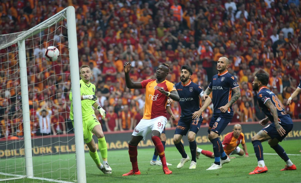 Galatasaray odolio ogromnoj sumi novca i predstavio dresove za novu sezonu