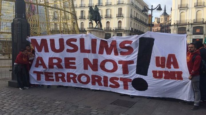 Navijači Galatasaraya: Muslimani nisu teroristi!