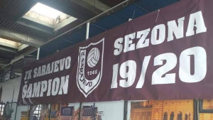 Šampionski autobus spremno čeka na polazak 