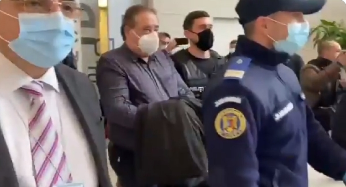 Vlasnik kluba uhapšen zbog korupcije, budućnost Krpića i Graovca u Rumuniji pod znakom pitanja Vlasnik kluba uhapšen zbog korupcije, budućnost Krpića i Graovca u Rumuniji pod znakom pitanja