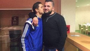 Kako dane provodi Bešić dok mu je otac u centru pažnje? Za početak potpuno je promijenio imidž