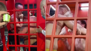 Može li ko luđe? Borci zatvoreni u govornicu i nemilosrdno se prebijaju