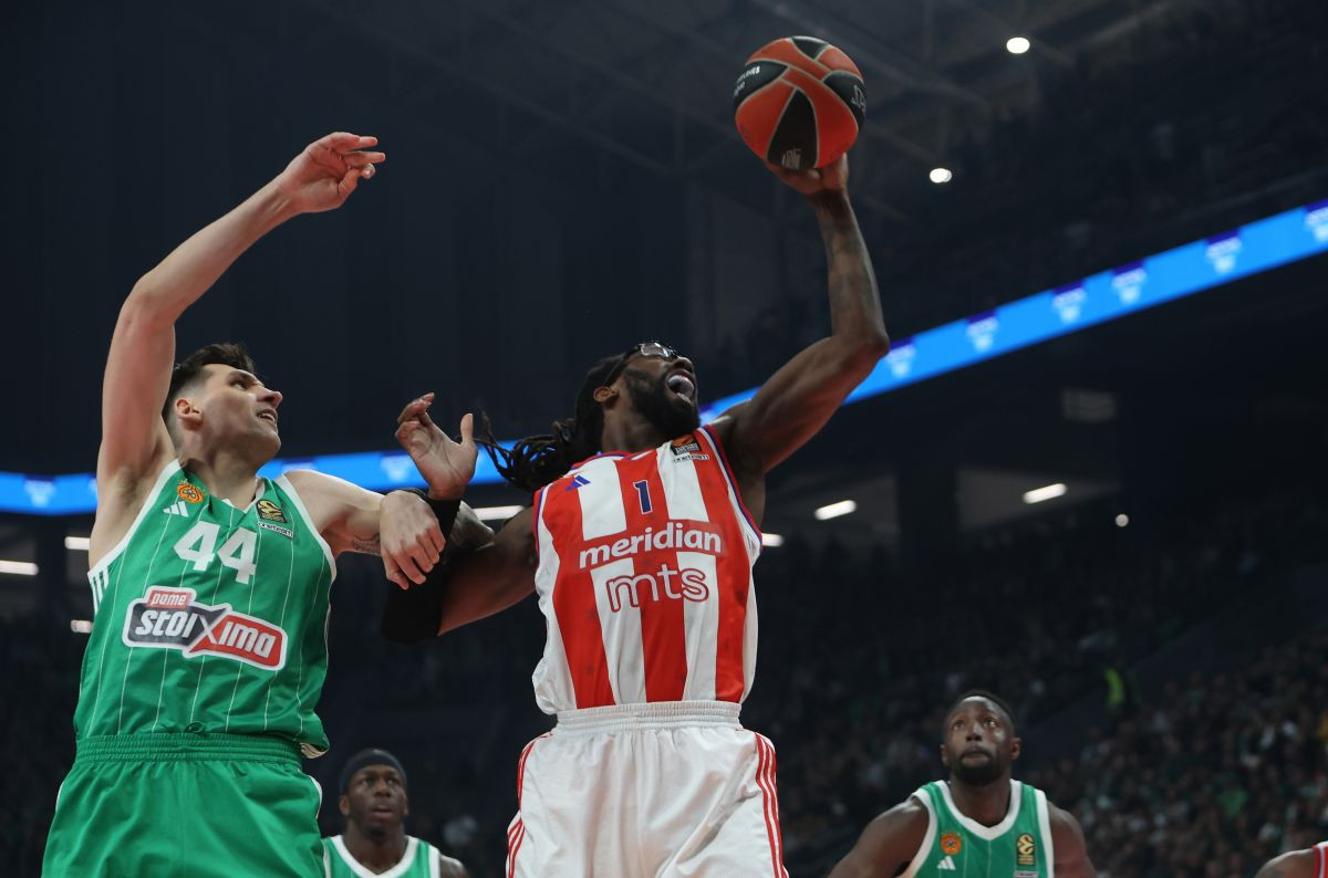 Košarkaš Crvene zvezde oduševio Delije: "Prije bih na Madagaskar nego da igram za Partizan" Košarkaš Crvene zvezde oduševio Delije: "Prije bih na Madagaskar nego da igram za Partizan"