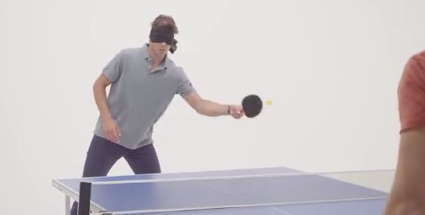 Niko kao Nadal: Igrao stoni tenis s povezom preko očiju