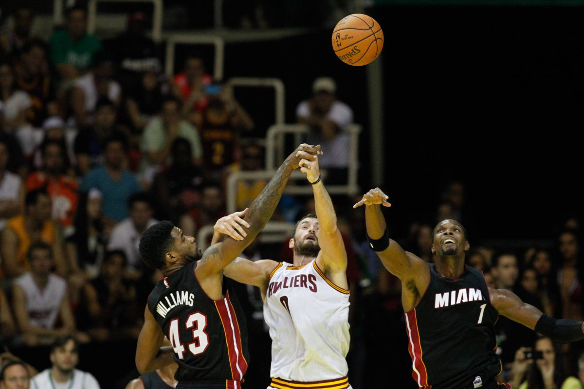 Cleveland "počistio" i ponizio MIami, Ratnici došli do meč lopte