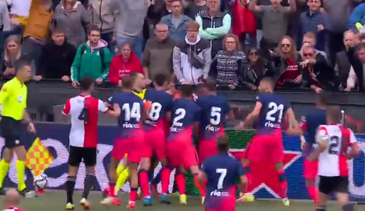 Tuča nogometaša Feyenoorda i Atletico Madrida, utrčao i Diego Simeone