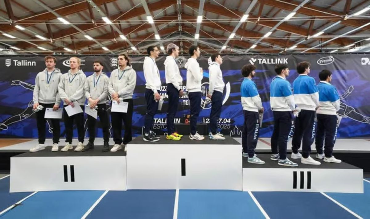 Skandal na Evropskom prvenstvu: Švicarci okrenuli leđa Izraelcima tokom intoniranja himne Skandal na Evropskom prvenstvu: Švicarci okrenuli leđa Izraelcima tokom intoniranja himne