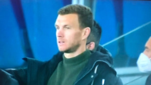 Šteta što nije bio na terenu: Edin Džeko je večeras bio veoma raspoložen