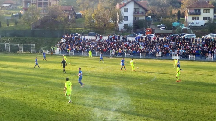 Dvije sporne situacije sa utakmice Sloga - Borac: Da li je Zoran Grbić donio ispravne odluke?