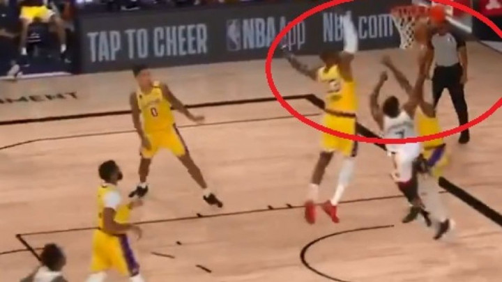 Ne, LeBron ne zakucava, već blokira!