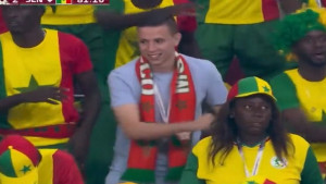 Najljepša scena Svjetskog prvenstva: Navijač rivala zaplesao pobjednički ples sa Senegalcima