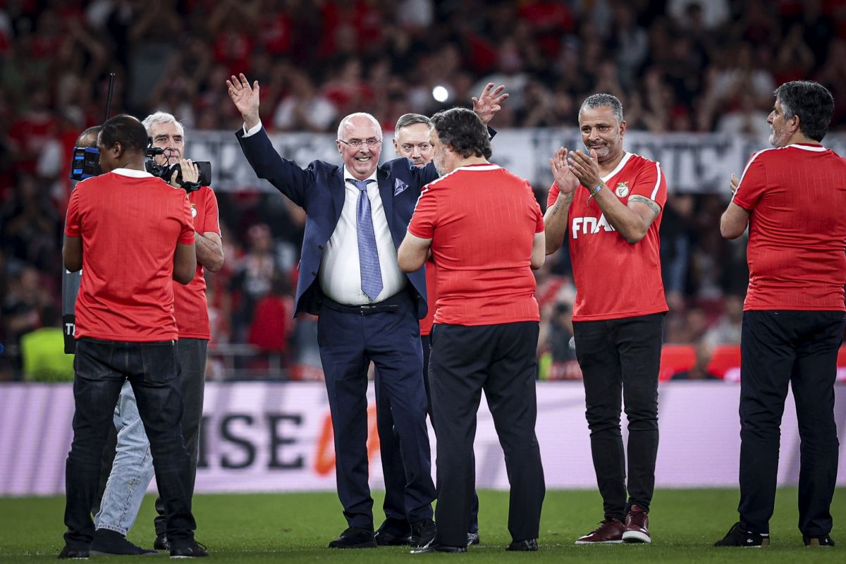 Tužan dan za fudbal, legendarni trener objavio oproštajnu poruku, teška bolest je uzela maha