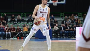 "Atićeva kanonada" Pogledajte kakve trojke je pogodio Bosnin majstor večeras u Rumuniji