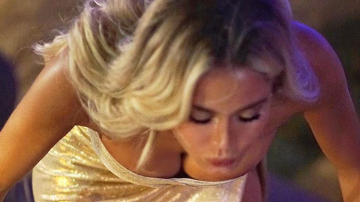 Diletta objavila novu fotografiju: Pozirala u izazovnoj spavaćici