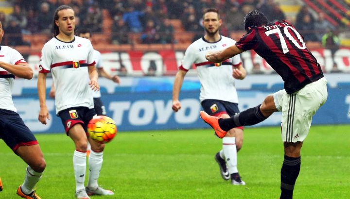 Milan savladao Genovu i ostao u borbi za Ligu prvaka