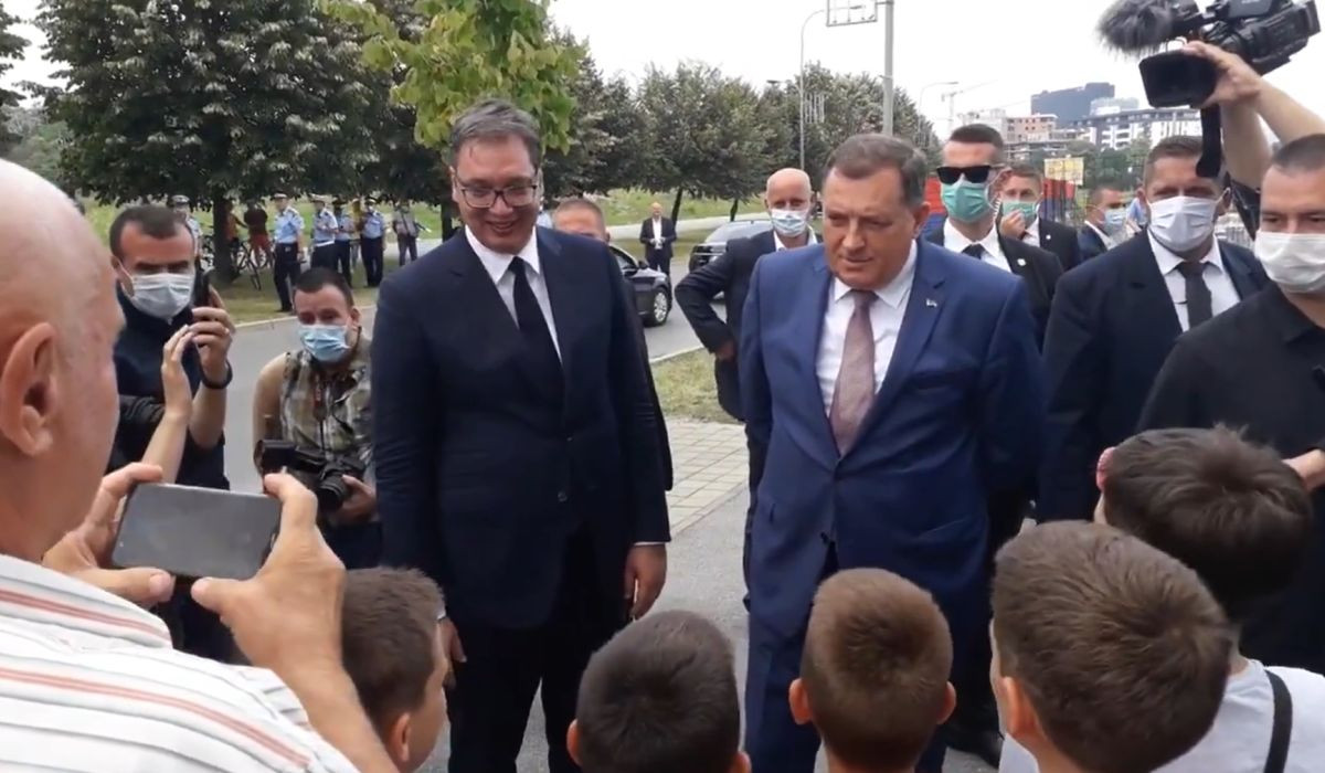 Logičan i očekivan izbor: Vučić simpatiše i klub iz BiH, Dodik "uletio" s pitanjem o Sarajevu