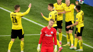 Borussia deklasirala Kiel, s Leipzigom za trofej