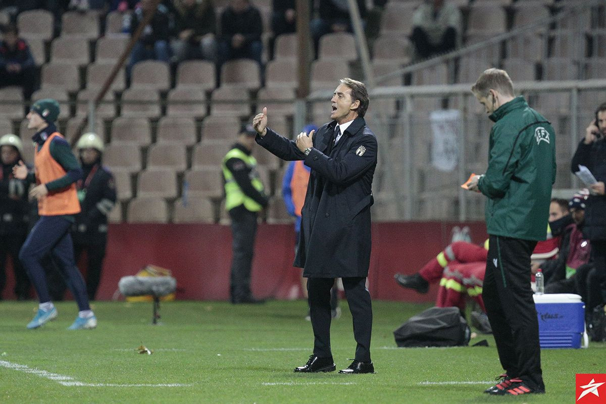 Mancini govorio o tome kako je dobio posao selektora: Niko nije htio, pa sam došao ja Mancini govorio o tome kako je dobio posao selektora: Niko nije htio, pa sam došao ja