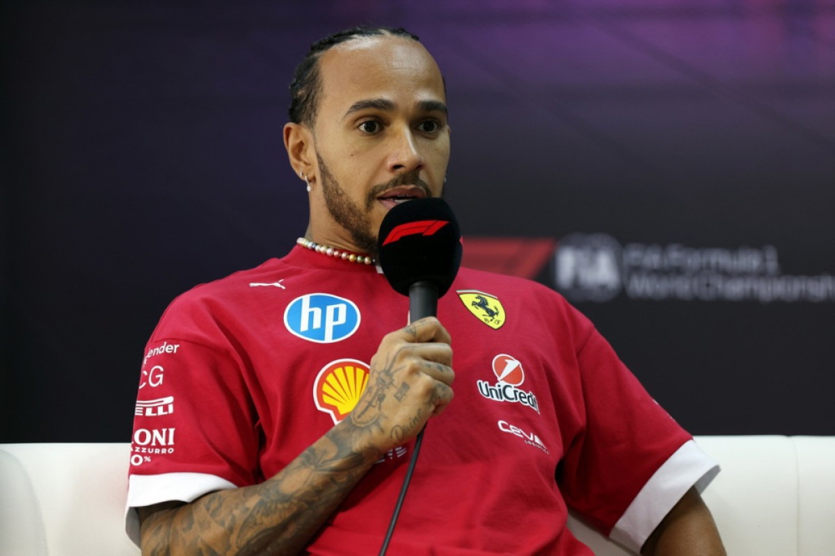 Hamilton odgovorio kritičarima: "Negativne komentare koristim kao gorivo" Hamilton odgovorio kritičarima: "Negativne komentare koristim kao gorivo"