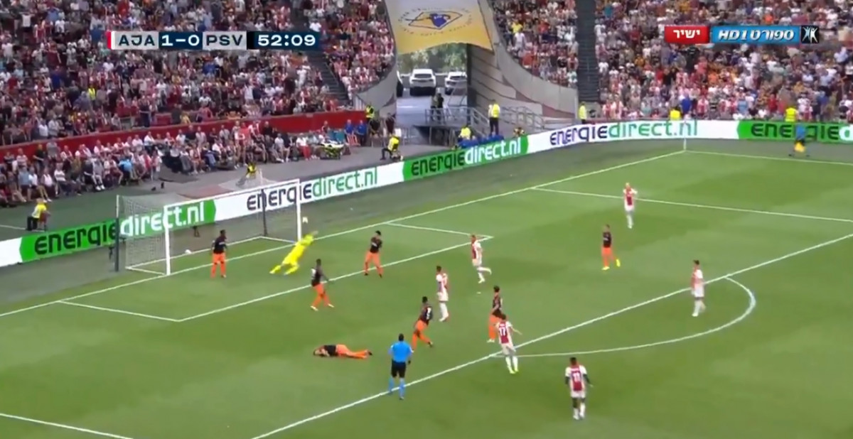 Ajax stigao do prvog trofeja u novoj sezoni, fenomenalan gol Daleya Blinda