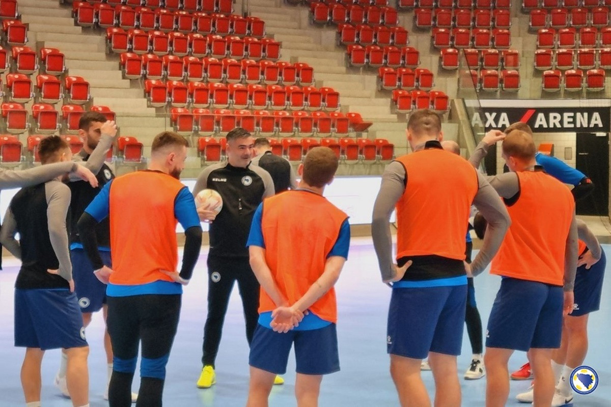 Futsal Zmajevi večeras u Švicarskoj igraju jednu od najvažnijih utakmica u kvalifikacijama Futsal Zmajevi večeras u Švicarskoj igraju jednu od najvažnijih utakmica u kvalifikacijama