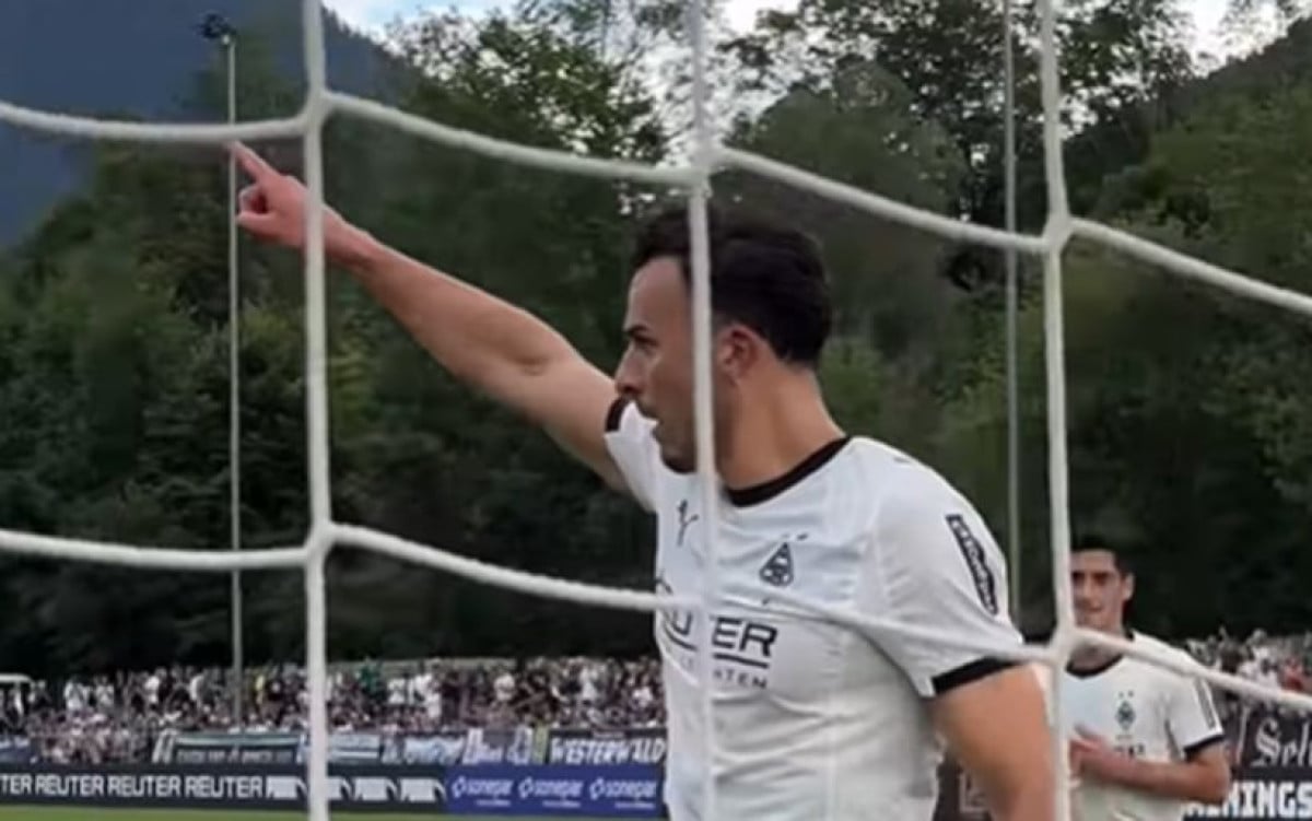 Tabaković prije par dana potpisao za Gladbach, a već danas zabio prvi gol za novi klub Tabaković prije par dana potpisao za Gladbach, a već danas zabio prvi gol za novi klub