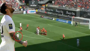 Prvo skoči pa reci hop: Niko ne izvodi slobodnjake kao Messi, ali protiv nesreće se ne može 
