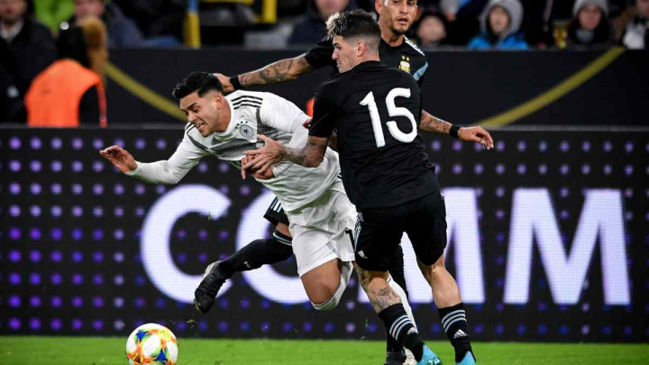 Sevilla želi nogometaša Udinesea za kojim je Italija ludila