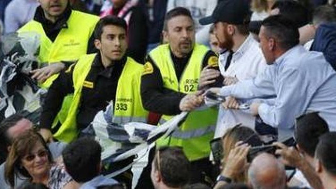 "Zabranjeni" transparent u Madridu izazvao frku na tribinama
