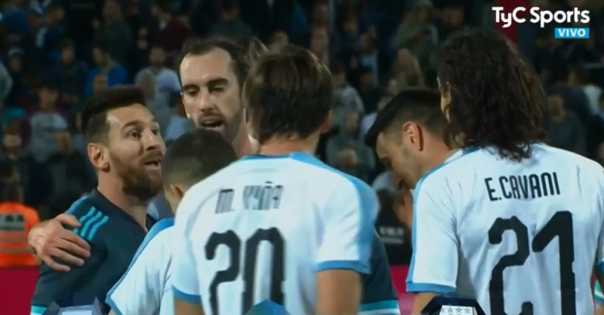 Žestok sukob Messija i Cavanija na prijateljskom meču, Urugvajac je želio i fizički obračun