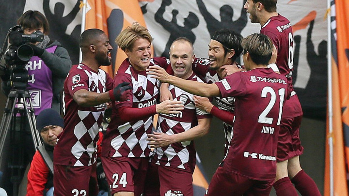Veron nagovara Iniestu da dođe u njegov klub