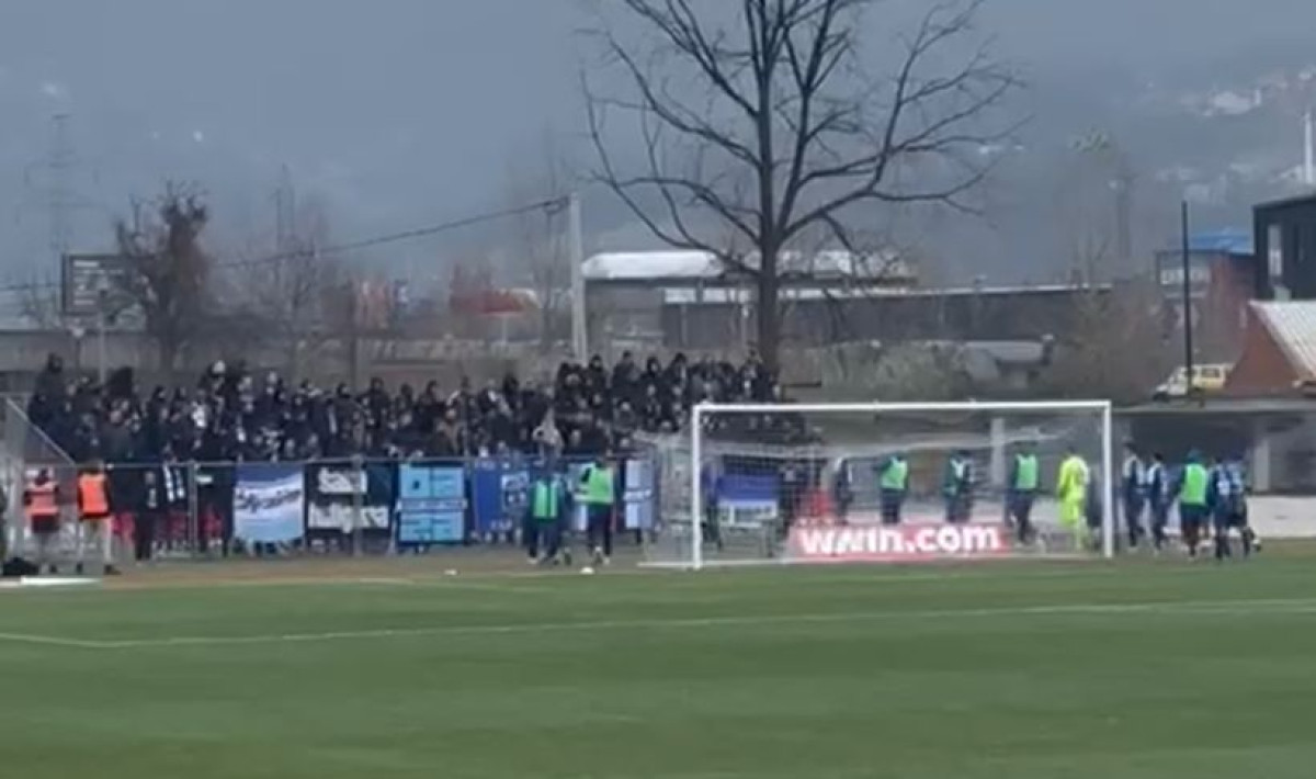 Manijaci pozvali igrače Željezničara nakon prvog dijela u Doboju, a onda im poslali jasnu poruku! Manijaci pozvali igrače Željezničara nakon prvog dijela u Doboju, a onda im poslali jasnu poruku!