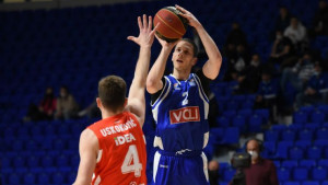 Budućnost razbila Crvenu zvezdu