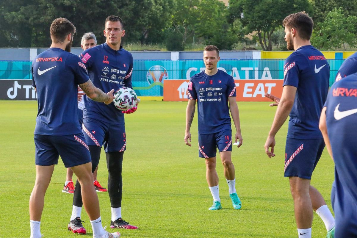 Vatreni objavio kraj karijere: Neposredno prije utakmice na Poljudu pao oproštaj! Vatreni objavio kraj karijere: Neposredno prije utakmice na Poljudu pao oproštaj!
